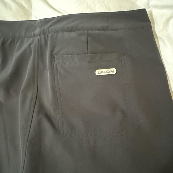 Annika Cutter and Buck Skort Adult 6 Zipper Pockets Solid Black Womens - Picture 3 of 11